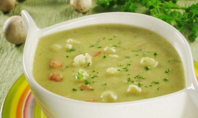 Zuppa di verdure nel menu dietetico per la pancreatite pancreatica